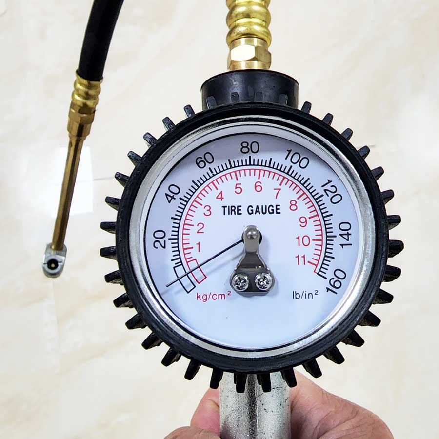 Đồng hồ bơm lốp Action 309