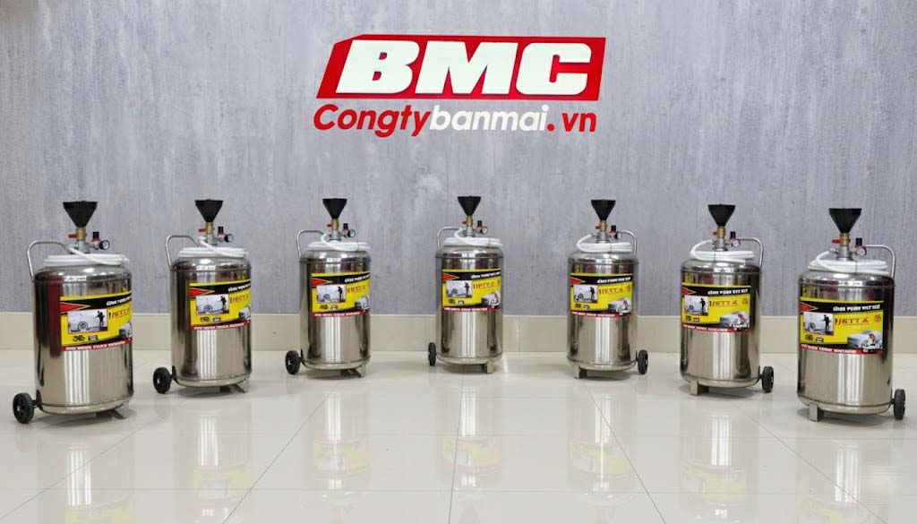 Hình ảnh bình phun bọt tuyết rửa xe ô tô JETTA