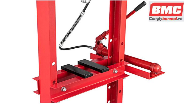 hình ảnh bơm thuỷ lực của máy ép thuỷ lực 20 tấn DL-0720A