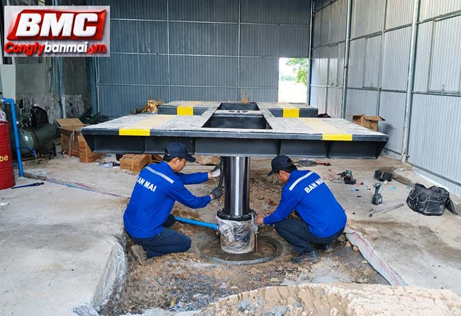 Cầu nâng rửa xe kiểu cánh bớm lắp đặt tại hải Phòng
