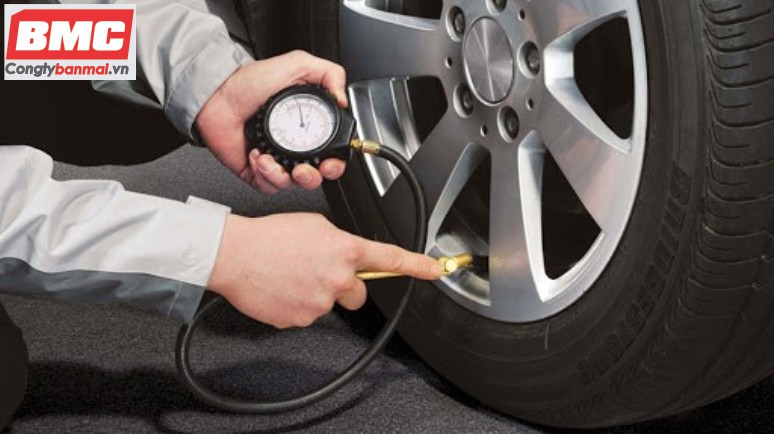 Hướng dẫn cách bơm lốp cho xe ô tô VinFast VF7