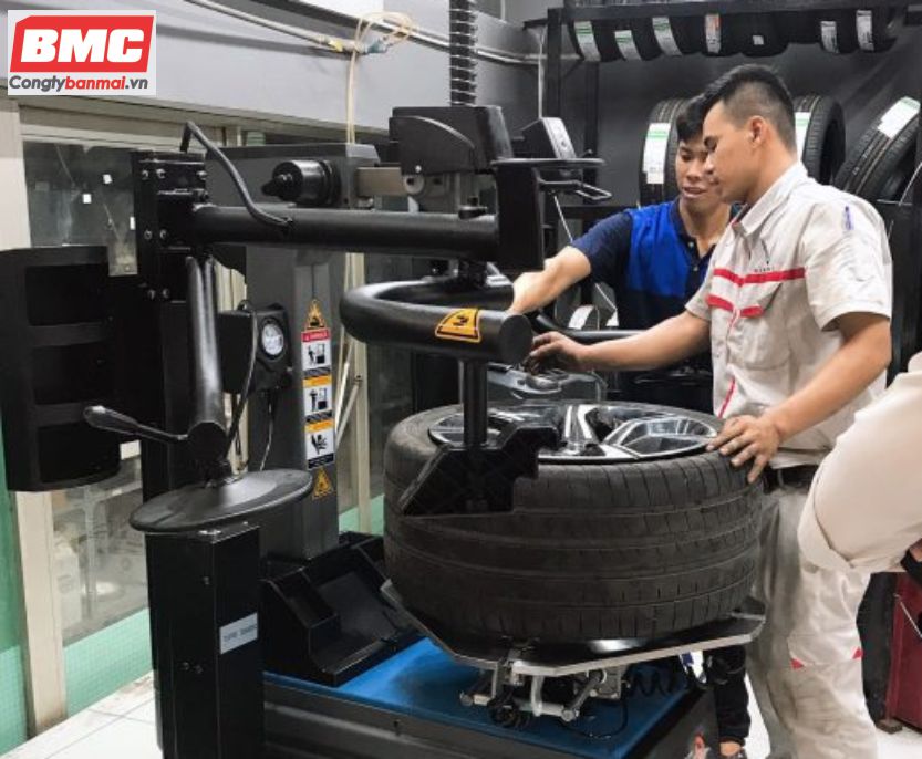 Lợi ích của việc bảo trì máy ra vào lốp