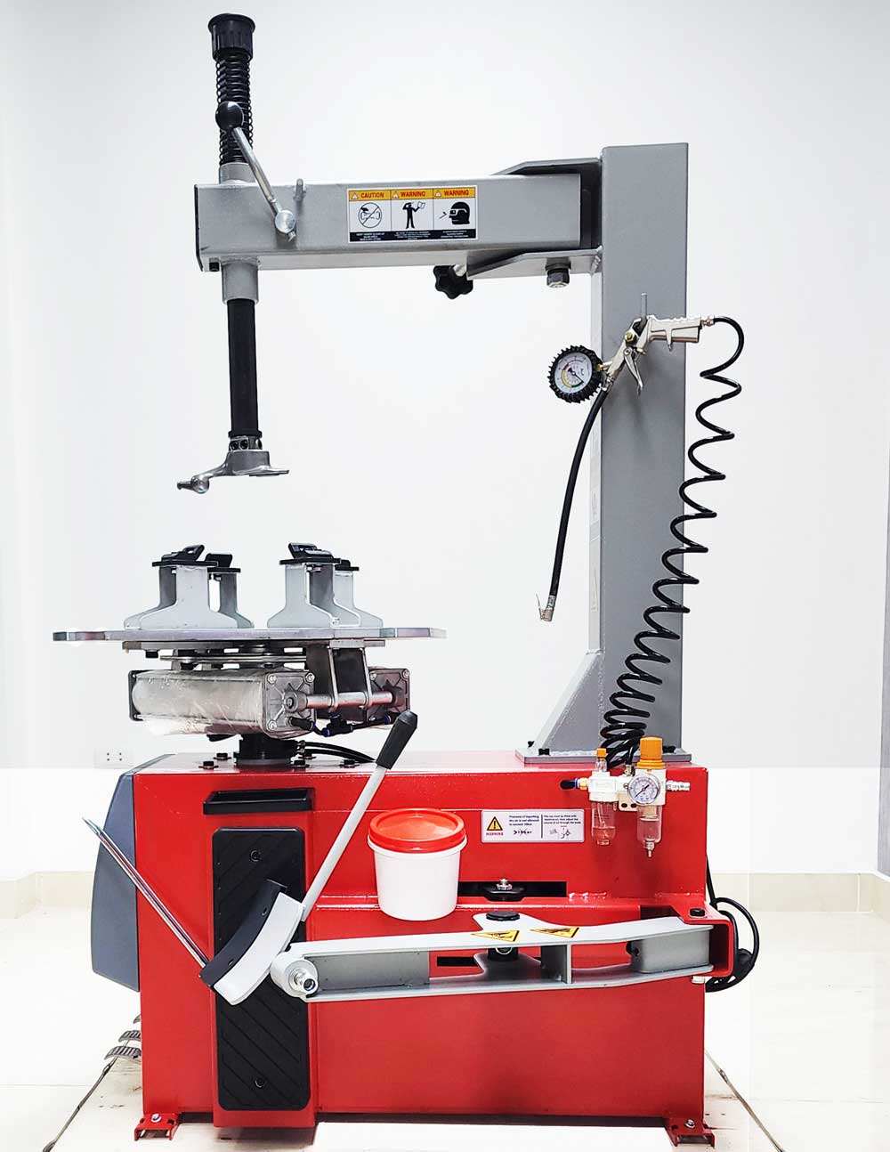 Lưu ý khi sử dụng máy ra vào lốp xe máy điện