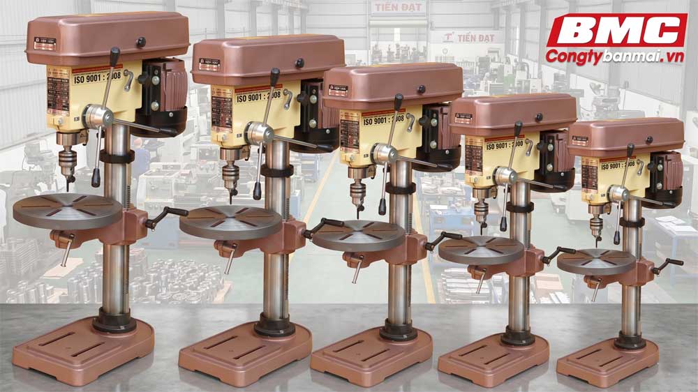 máy khoan bàn tiến đạt trưng bày tại nhà máy
