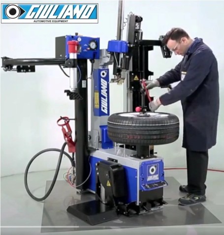 Máy ra vào lốp Giuliano