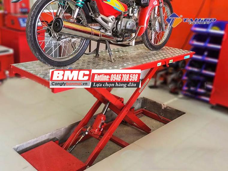 Tại sao phải mua bàn nâng xe máy