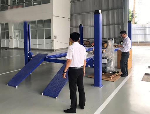 tổng quan về cầu nâng 4 trụ