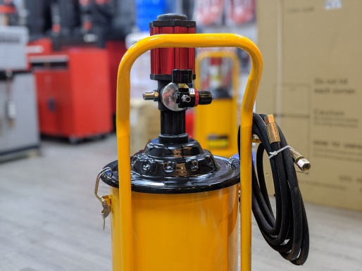 Đầu máy bơm mỡ bò khí nén 20 lít Kocu GZ-100