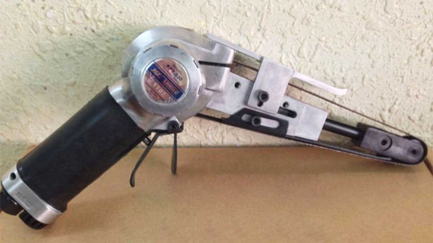 Địa chỉ uy tín mua máy chà nhám băng 20mm Kawasaki KPT-520 tại Công Ty Ban Mai