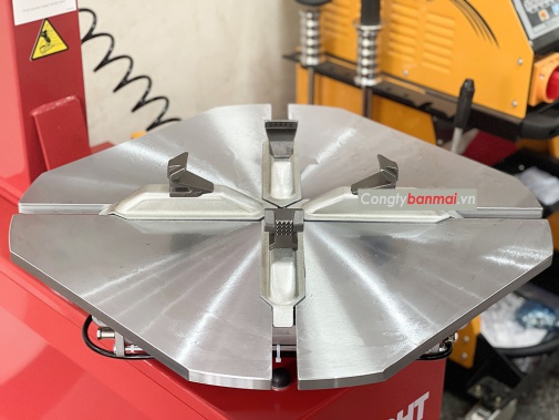 Hình ảnh máy ra vào lốp xe máy Bright LC-807