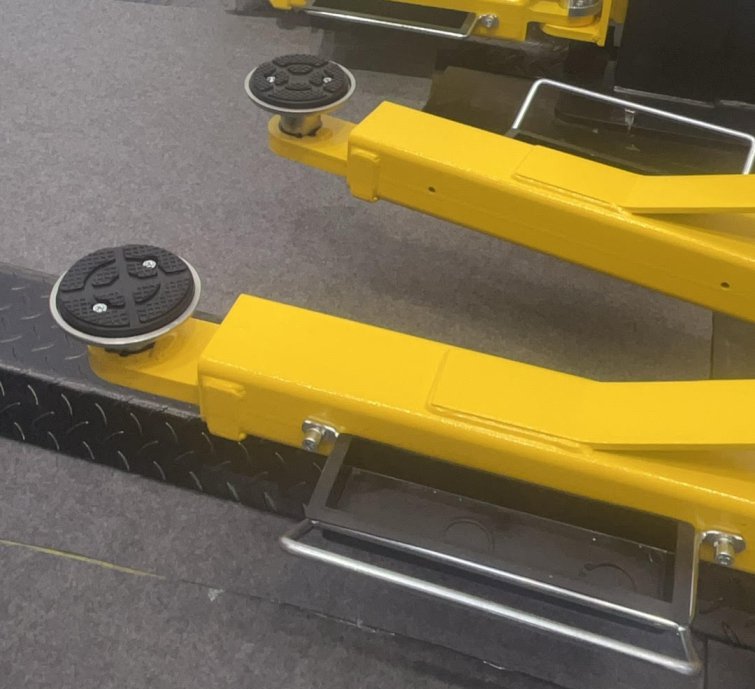 Hình ảnh tay cầu nâng 2 trụ