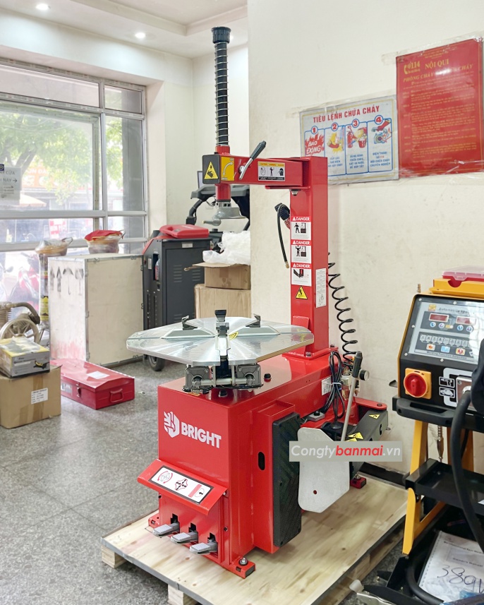 Máy ra vào lốp xe máy LC-807