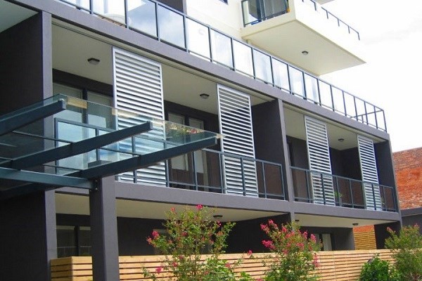 Gỗ ốp tường ngoài trường làm đẹp không gian nhà