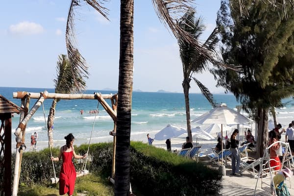 bãi biển dốc lết