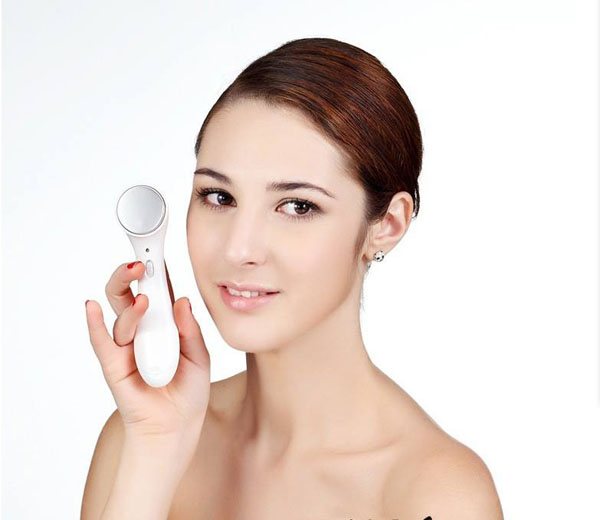 Giá máy massage mặt bằng ion rẻ - đẹp