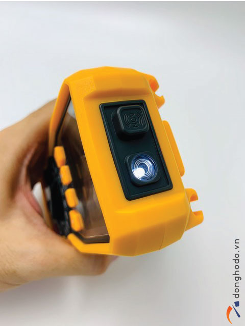 Đồng hồ vạn năng điện tử APECH AM-126 kiểm tra và phát hiện điện âm tường, tích hợp đèn pin