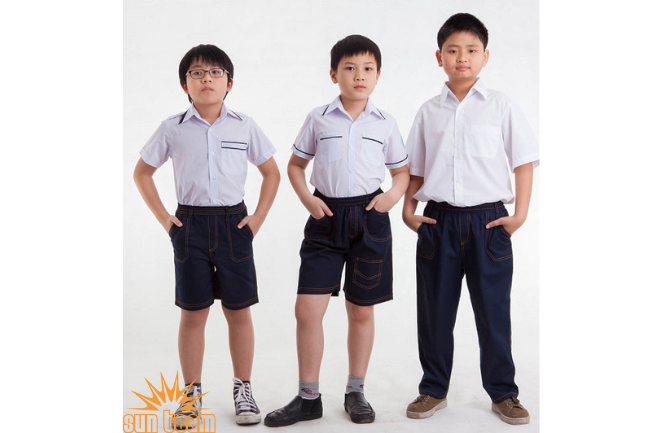 Áo sơ mi trắng đồng phục đem đến sự thống nhất, bình đẳng trong trường học