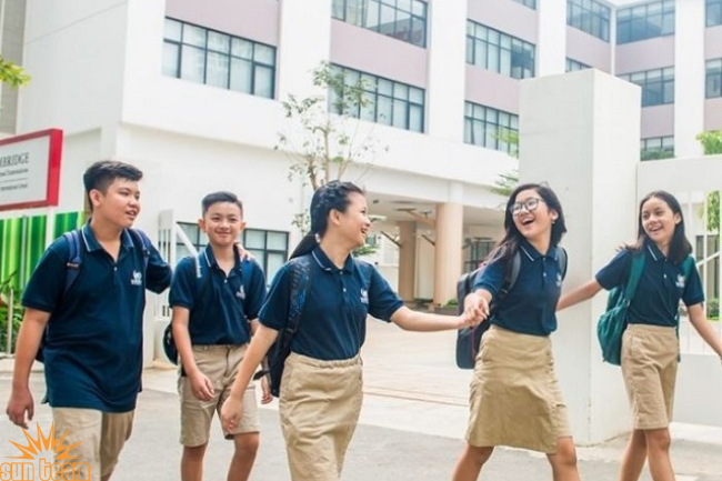 Váy đồng phục dành học sinh tiểu học
