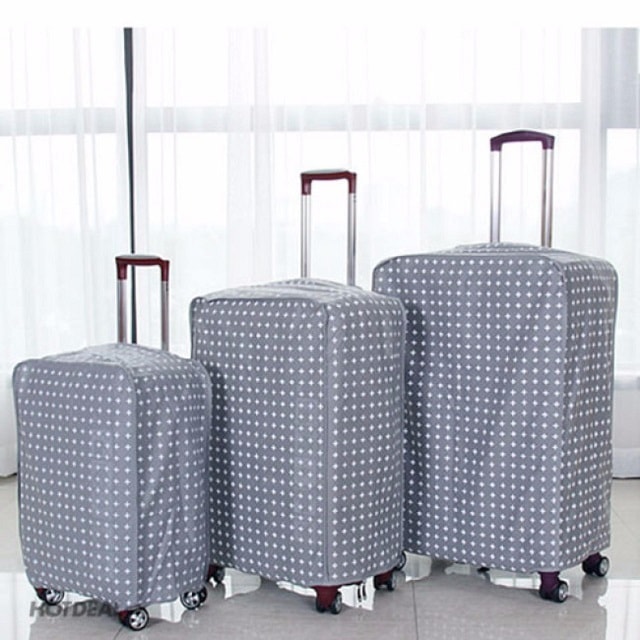 khóa số; gối kê cổ; thẻ tên;