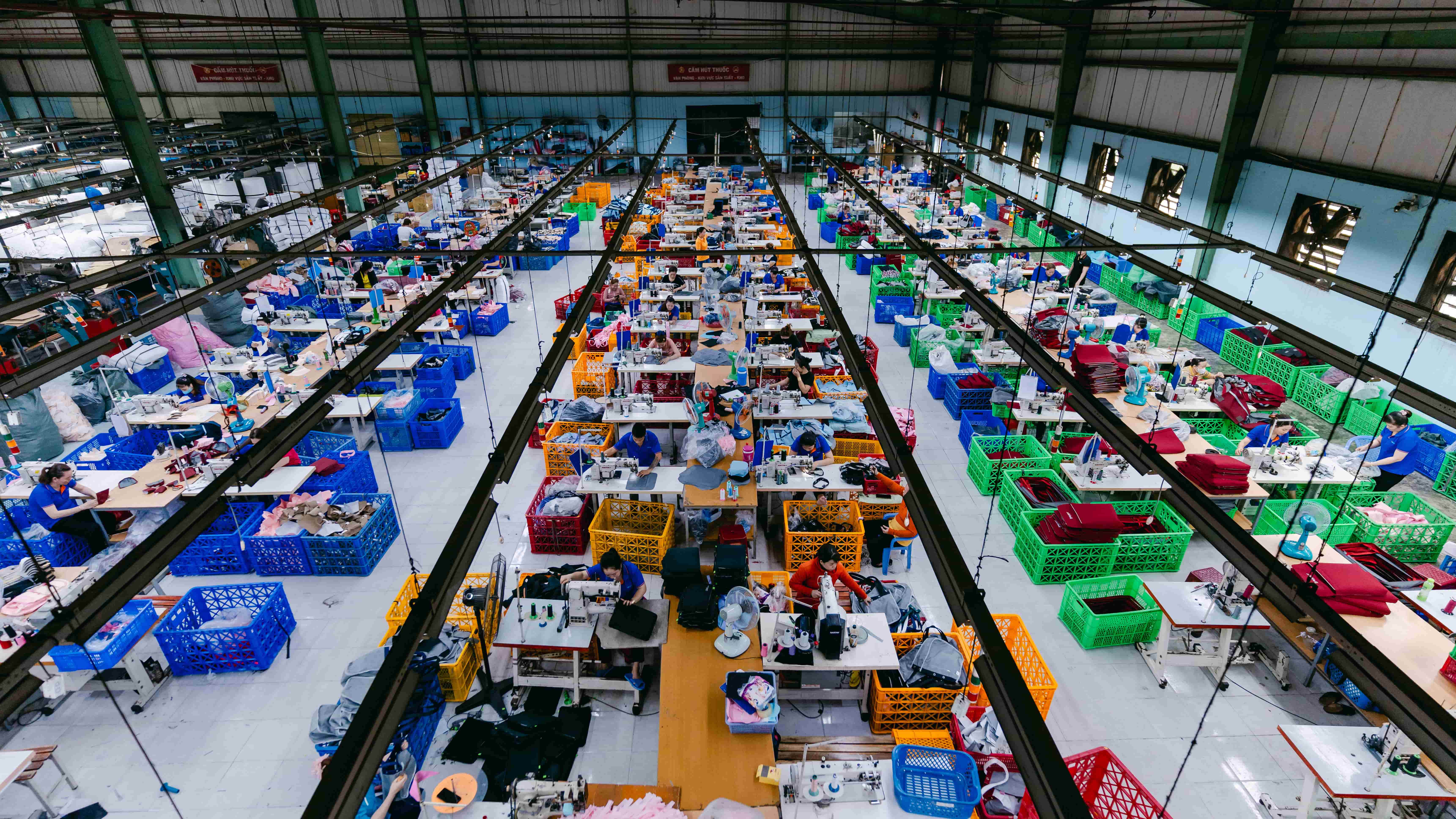 công ty sản xuất balo; công ty sản xuất balo học sinh; nhà máy sản xuất balo học sinh; nơi sản xuất balo học sinh; quy trình sản xuất balo; Gia công vali; xưởng gia công balo số lượng lớn; công ty may balo túi xách; cơ sở gia công vali giá rẻ; sản xuất balo học sinh; sản xuất balo học sinh giá rẻ; Sản xuất vali; sản xuất vali kéo; sản xuất vali nhựa; xưởng may balo; xưởng may balo đồng phục; xưởng may balo giá rẻ; Xưởng may balo quảng cáo Mr Vui; xưởng may balo theo yêu cầu; xưởng may vali; xưởng sản xuất balo học sinh; xưởng sản xuất balo quà tặng doanh nghiệp; xưởng sản xuất balo theo yêu cầu số lượng lớn; xưởng sản xuất balo xuất khẩu; xưởng sản xuất vali;