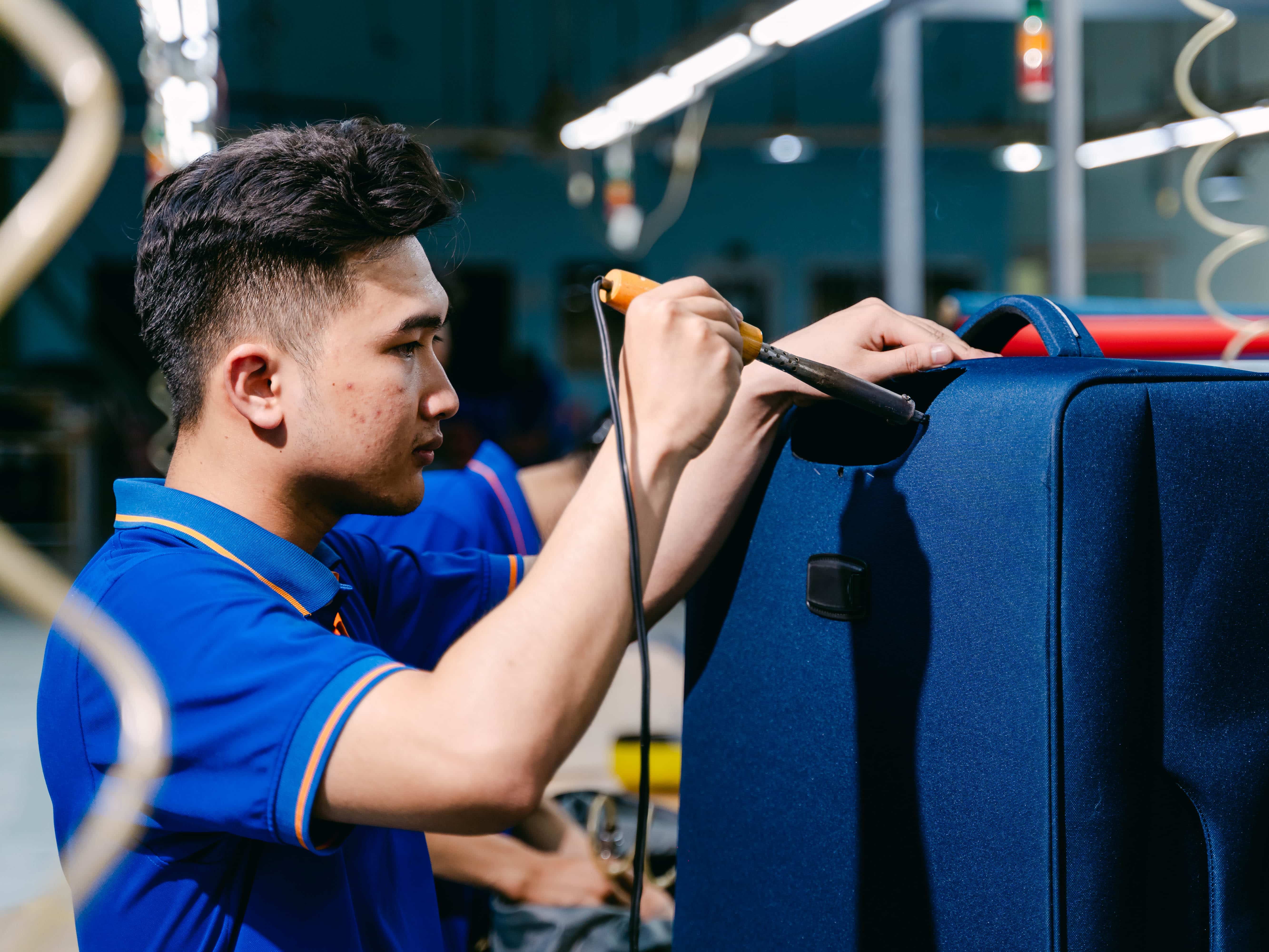 xưởng may balo; xưởng may balo giá rẻ; xưởng may balo theo yêu cầu; xưởng may vali; xưởng sản xuất vali; công ty may balo túi xách; may balo quà tặng; may balo quà tặng đẹp; may balo thể thao; ba lô cho học sinh cấp 1; ba lô chống gù; ba lô chống gù cho bé; ba lô chống gù cho bé lớp 1; balo; balo cần kéo; balo cho bé gái; balo cho bé gái mẫu giáo; balo cho bé mẫu giáo; balo cho bé trai cấp 1; balo chống gù cho bé gái; balo chống gù cho bé lớp 1; Balo đeo; balo đeo chéo nam; balo đi học; balo đi học cấp 2; balo đi phượt cho nam; balo du lịch; balo du lịch nam; Balo đựng laptop 14 inch; Balo học sinh; Balo học sinh tiểu học; balo kéo; balo kéo học sinh; balo laptop; balo laptop 15 inch; Balo laptop HP; balo mẫu giáo; balo mẫu giáo bé gái; balo mẫu giáo cho bé gái; balo mini; balo mini nữ cute; balo nam công sở; balo nam đi học; balo nhật chống gù lưng; balo quà tặng; balo quà tặng công ty; balo teen; balo teen balo; balo thể thao; balo thời trang nữ; balo tieu hoc; balo trẻ em; BaloLaptop; các loại balo đi học; công ty sản xuất balo; quy trình sản xuất balo; vali du học balo trẻ em;