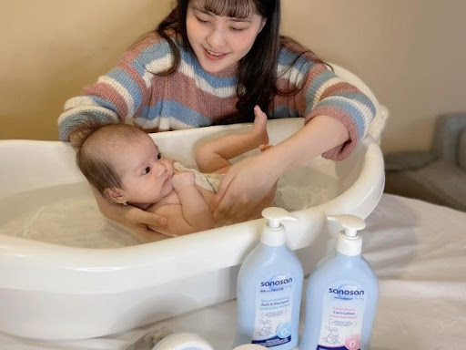 5 mẹo cha mẹ phải thuộc để giữ an toàn cho em bé trong thời gian tắm