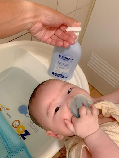 Cách tắm cho trẻ sơ sinh – Những hướng dẫn cụ thể cho cha mẹ lần đầu thực hiện