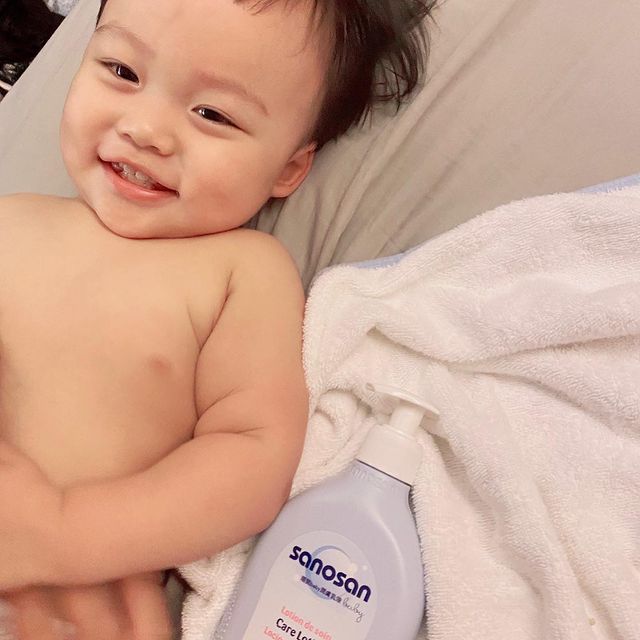 Lưu ý tắm và chăm sóc da cho trẻ sơ sinh