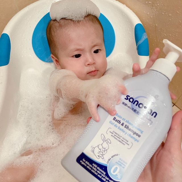 Lưu ý tắm và chăm sóc da cho trẻ sơ sinh