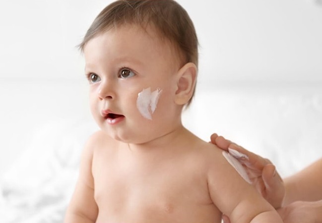 Sanosan - Mách mẹ cách dưỡng ẩm da đúng chuẩn cho Bé