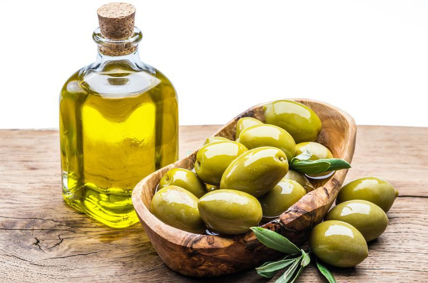 Thành phần thiên nhiên sữa thủy phân và dầu olive có gì đặc biệt trong Sanosan