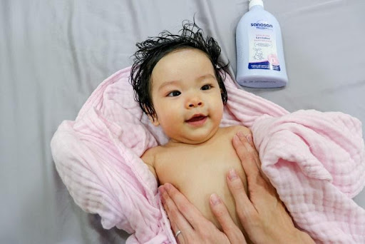 Những thủ thuật chăm sóc em bé dành cho mọi bậc cha mẹ