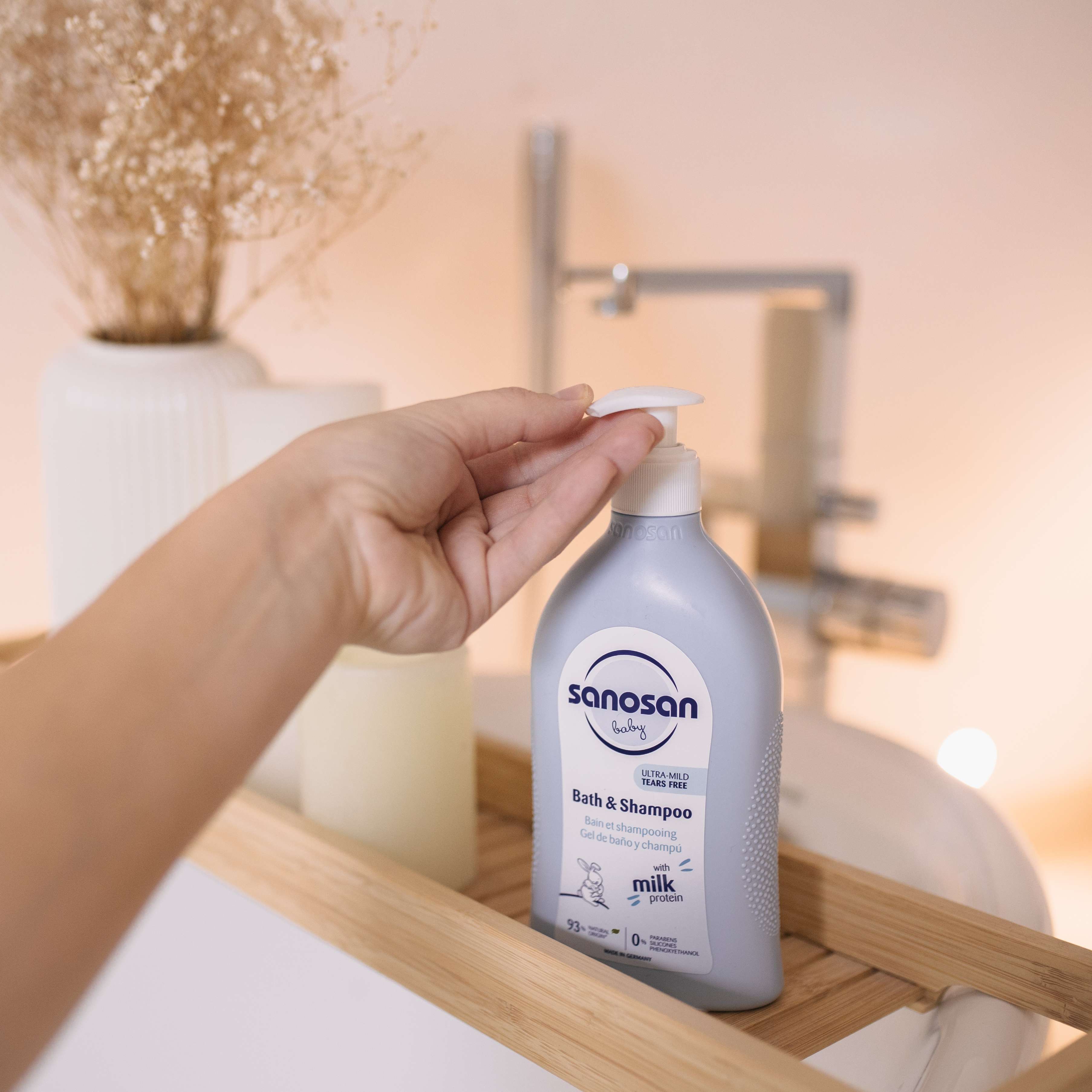 Quy trình làm sạch viêm da tiết bã nhờn cho bé sơ sinh