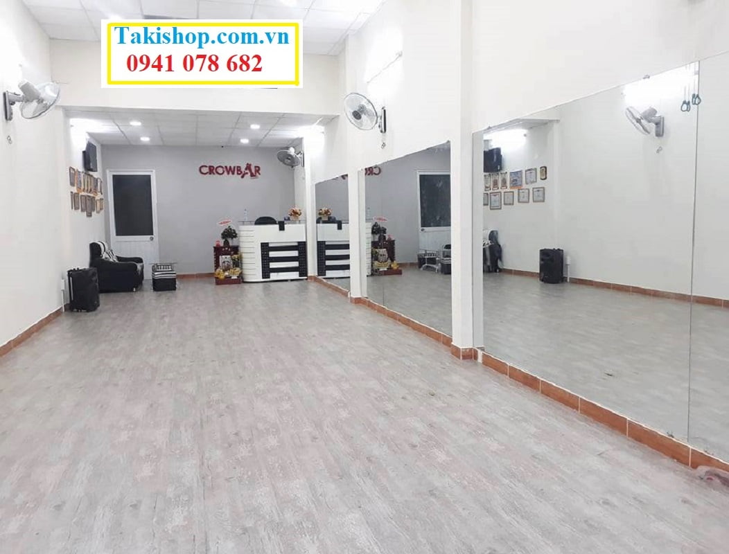 Lắp đặt Gương Bỉ nhập khẩu khổ lớn cho phòng tập yoga