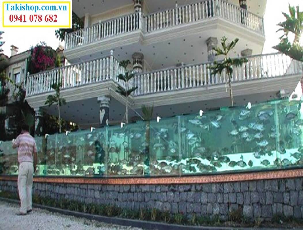 Lắp đặt vách hàng rào bằng kính cường lực cho Biệt thự đẹp