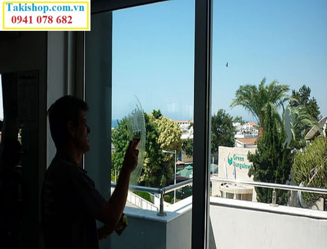 Phương án chống nóng bằng phun sơn cách nhiệt cho nhà làm bằng kính