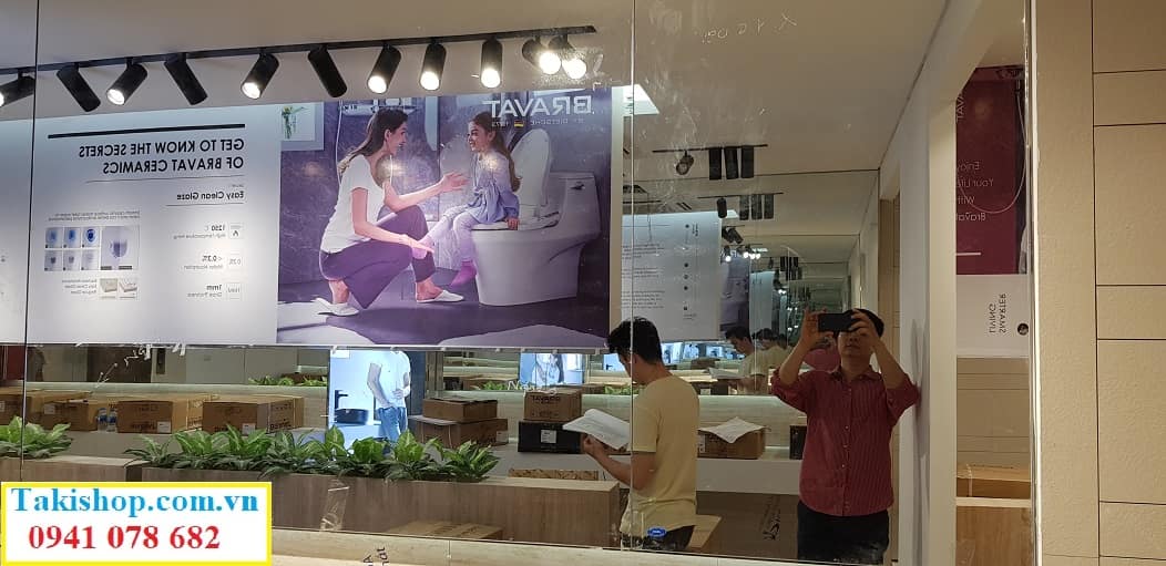 Thi công gương Showroom bằng gương Việt Nhật