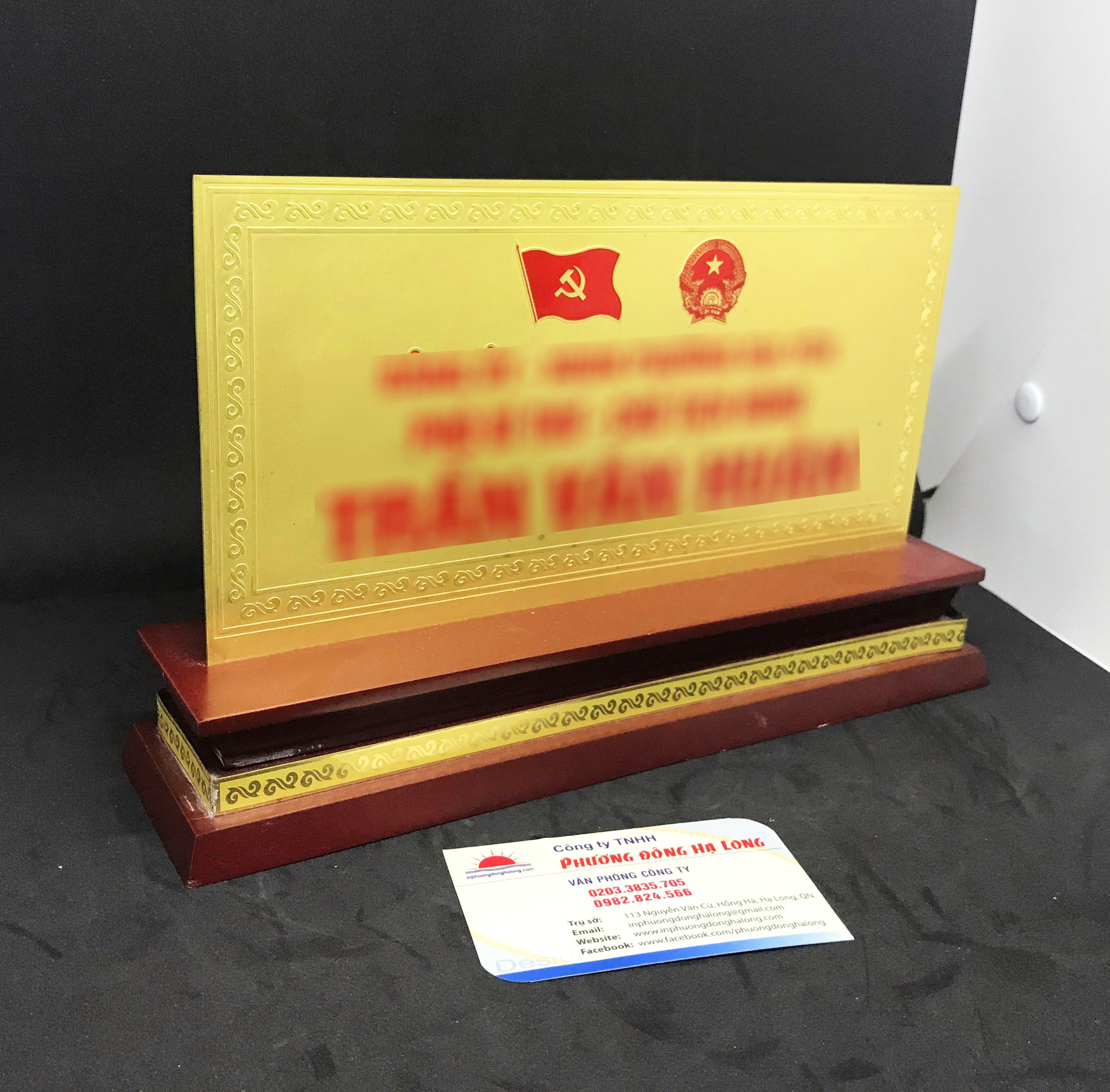 bien chuc danh de ban, bien chuc danh go dong, bien chuc danh mica, bien chuc danh in uv, bien chuc danh cho giam doc, lam bien chuc danh theo yeu cau, bien chuc danh go tu nhien, bien chuc danh mica chu T, bien chuc danh phong hop, bien chuc danh in logo, bien chuc danh khac laser, bien chuc danh gia re, bien chuc danh cong ty, bien chuc danh khac dong, bien chuc danh sang trong, bien chuc danh van phong, bien chuc danh mica den, bien chuc danh cao cap, bien chuc danh nhieu mau, bien chuc danh dep tai ha long, bien chuc danh quan ninh, bien chuc danh khung go, bien chuc danh chong tray xuoc, bien chuc danh khac CNC, bien chuc danh in so luong lon.