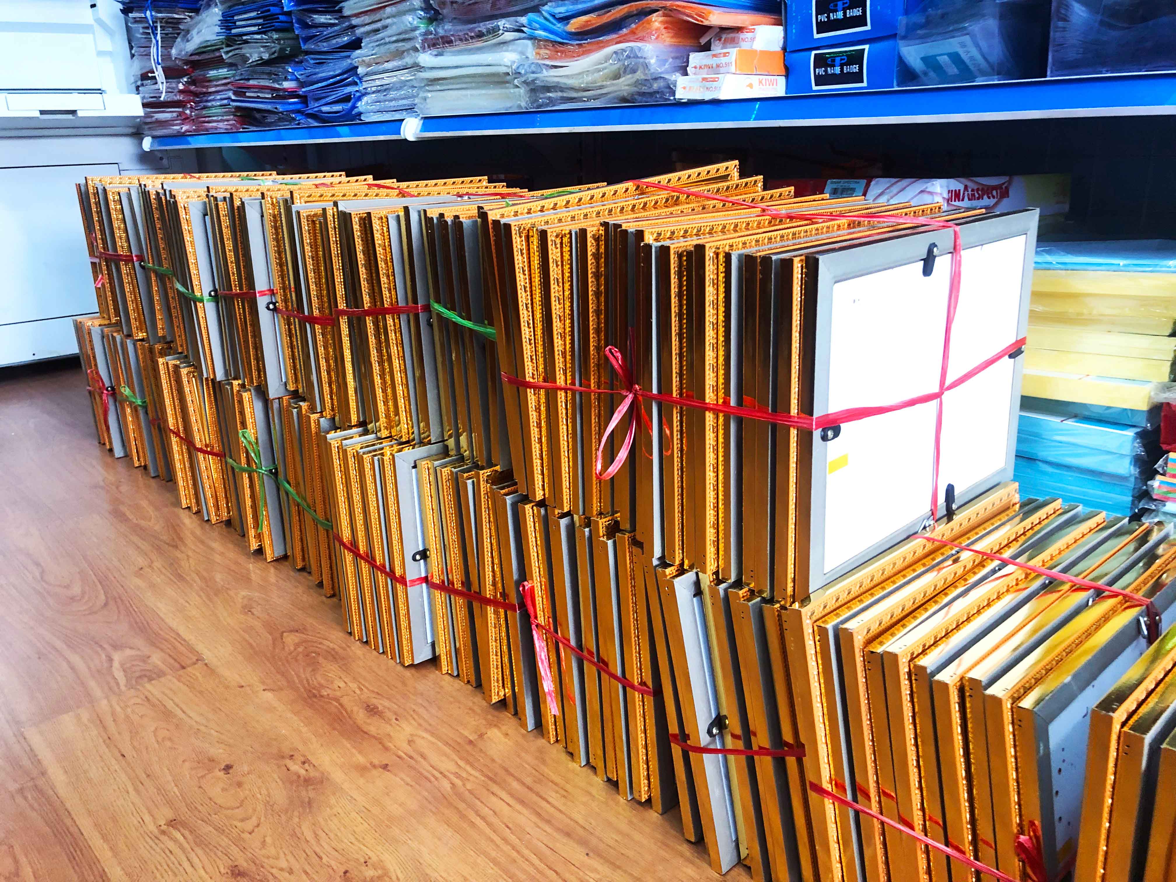 giấy khen thiết kế đẹp, in giấy khen Hạ Long, giấy khen giá rẻ Quảng Ninh, giấy khen học sinh xuất sắc, giấy khen nhân viên tiêu biểu, giấy chứng nhận hoàn thành khóa học, in giấy chứng nhận chuyên nghiệp, giấy chứng nhận công ty, giấy chứng nhận đối tác, giấy chứng nhận đào tạo, giấy chứng nhận thành tích, giấy chứng nhận tham gia hội thảo, giấy chứng nhận trao giải, giấy khen tập thể xuất sắc, giấy chứng nhận cá nhân xuất sắc, giấy khen phong cách hiện đại, giấy chứng nhận truyền thống, giấy khen bìa cứng, giấy chứng nhận giấy mỹ thuật, giấy chứng nhận ép kim, giấy chứng nhận dập nổi, giấy chứng nhận mạ vàng, giấy chứng nhận khung gỗ, khung bằng khen sang trọng, khung bằng khen cao cấp, in giấy khen số lượng ít, giấy chứng nhận lấy ngay tại Hạ Long, giấy khen in logo thương hiệu, giấy chứng nhận thiết kế theo yêu cầu