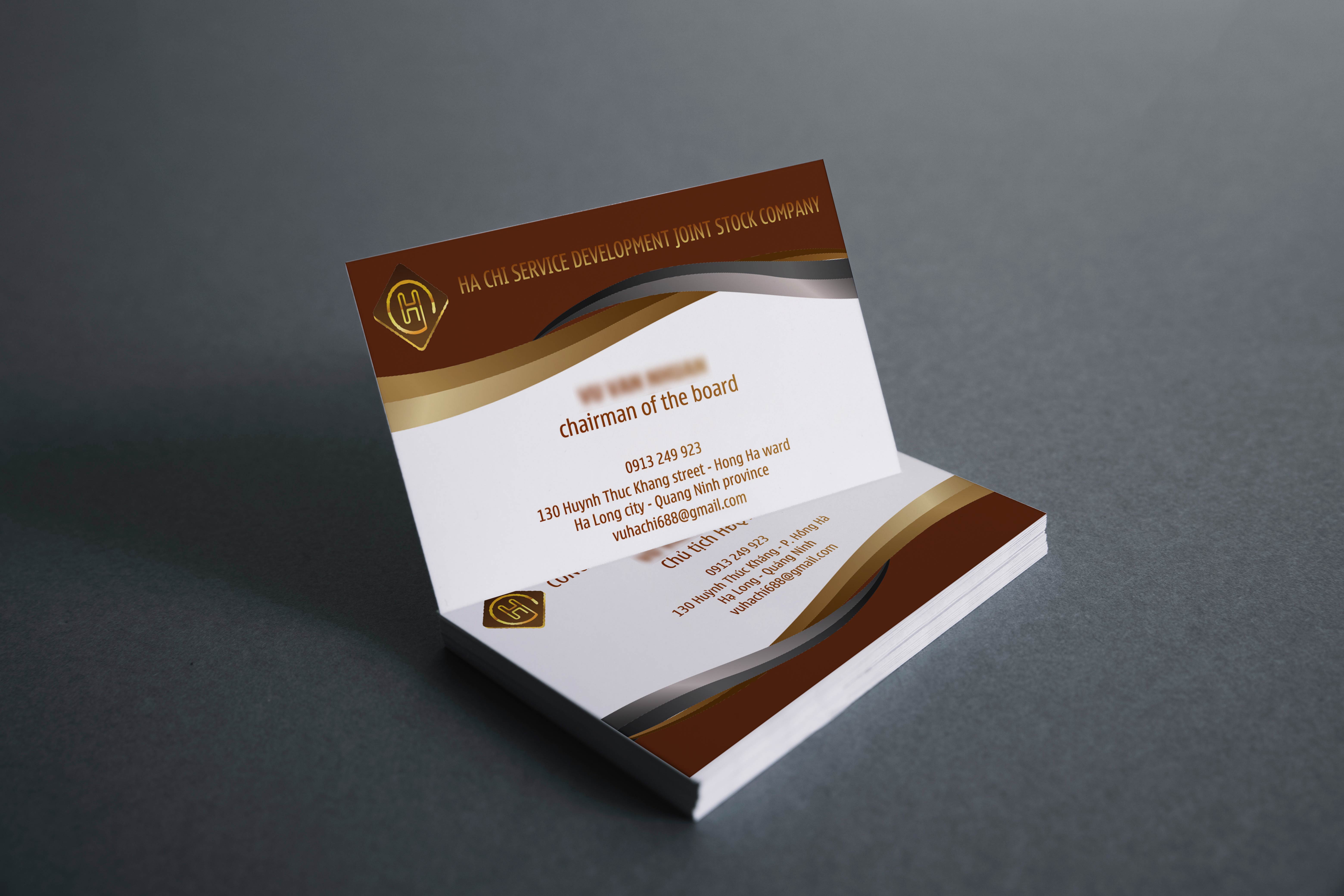 Danh thiếp được in tại Phương Đông Hạ Long với nhiều phong cách: ép kim, cán mờ, card nhựa, phù hợp doanh nhân và doanh nghiệp nhỏ