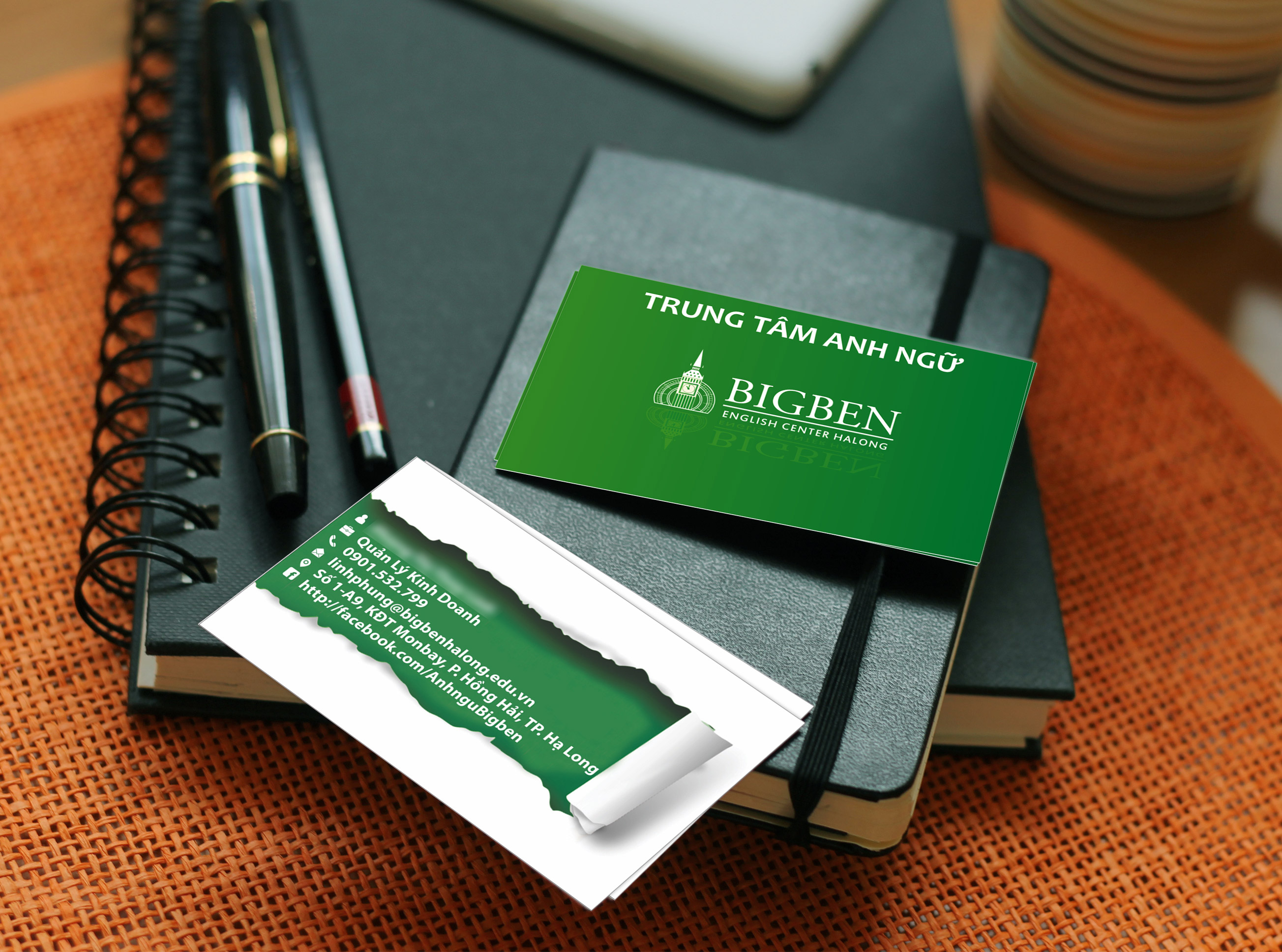 Danh thiếp được in tại Phương Đông Hạ Long với nhiều phong cách: ép kim, cán mờ, card nhựa, phù hợp doanh nhân và doanh nghiệp nhỏ