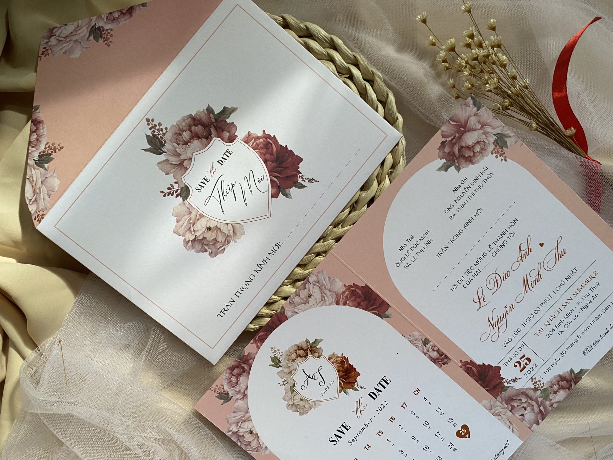 thiệp cưới Hạ Long, thiết kế thiệp cưới Quảng Ninh, in thiệp cưới đẹp tại Hạ Long, mẫu thiệp cưới sang trọng, thiệp cưới hiện đại tinh tế, thiệp cưới phong cách châu Âu, thiệp cưới truyền thống Việt Nam, thiệp cưới giá rẻ Hạ Long, thiệp cưới Phương Đông Hạ Long, dịch vụ in thiệp cưới nhanh, in thiệp cưới theo yêu cầu, xưởng in thiệp cưới uy tín, in thiệp cưới cao cấp Quảng Ninh, mẫu thiệp cưới hot trend 2025, thiệp cưới đơn giản mà đẹp, thiết kế thiệp cưới độc quyền, in thiệp cưới số lượng ít, thiệp cưới vintage cổ điển, mẫu thiệp cưới tinh tế nhẹ nhàng, in thiệp cưới lấy ngay tại Hạ Long, thiệp cưới handmade đẹp, thiệp cưới tông màu pastel, thiệp cưới cao cấp sang trọng, mẫu thiệp cưới tối giản, thiết kế thiệp cưới theo phong cách riêng, mẫu thiệp cưới độc đáo ấn tượng, thiệp cưới màu nude thời thượng, thiệp cưới hoa văn truyền thống, thiệp cưới in nổi ép kim, thiệp cưới Hạ Long giá tốt