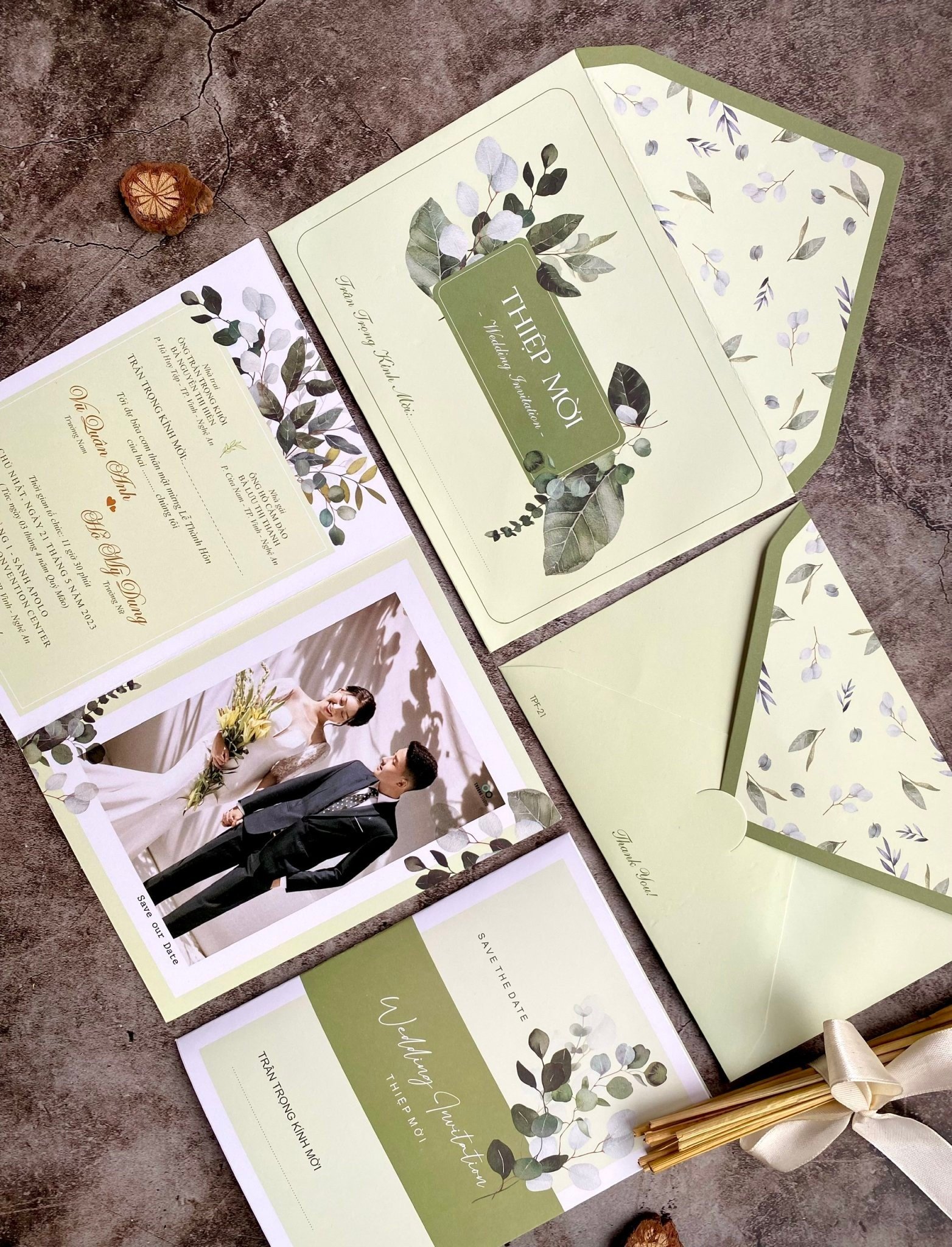 thiệp cưới Hạ Long, thiết kế thiệp cưới Quảng Ninh, in thiệp cưới đẹp tại Hạ Long, mẫu thiệp cưới sang trọng, thiệp cưới hiện đại tinh tế, thiệp cưới phong cách châu Âu, thiệp cưới truyền thống Việt Nam, thiệp cưới giá rẻ Hạ Long, thiệp cưới Phương Đông Hạ Long, dịch vụ in thiệp cưới nhanh, in thiệp cưới theo yêu cầu, xưởng in thiệp cưới uy tín, in thiệp cưới cao cấp Quảng Ninh, mẫu thiệp cưới hot trend 2025, thiệp cưới đơn giản mà đẹp, thiết kế thiệp cưới độc quyền, in thiệp cưới số lượng ít, thiệp cưới vintage cổ điển, mẫu thiệp cưới tinh tế nhẹ nhàng, in thiệp cưới lấy ngay tại Hạ Long, thiệp cưới handmade đẹp, thiệp cưới tông màu pastel, thiệp cưới cao cấp sang trọng, mẫu thiệp cưới tối giản, thiết kế thiệp cưới theo phong cách riêng, mẫu thiệp cưới độc đáo ấn tượng, thiệp cưới màu nude thời thượng, thiệp cưới hoa văn truyền thống, thiệp cưới in nổi ép kim, thiệp cưới Hạ Long giá tốt