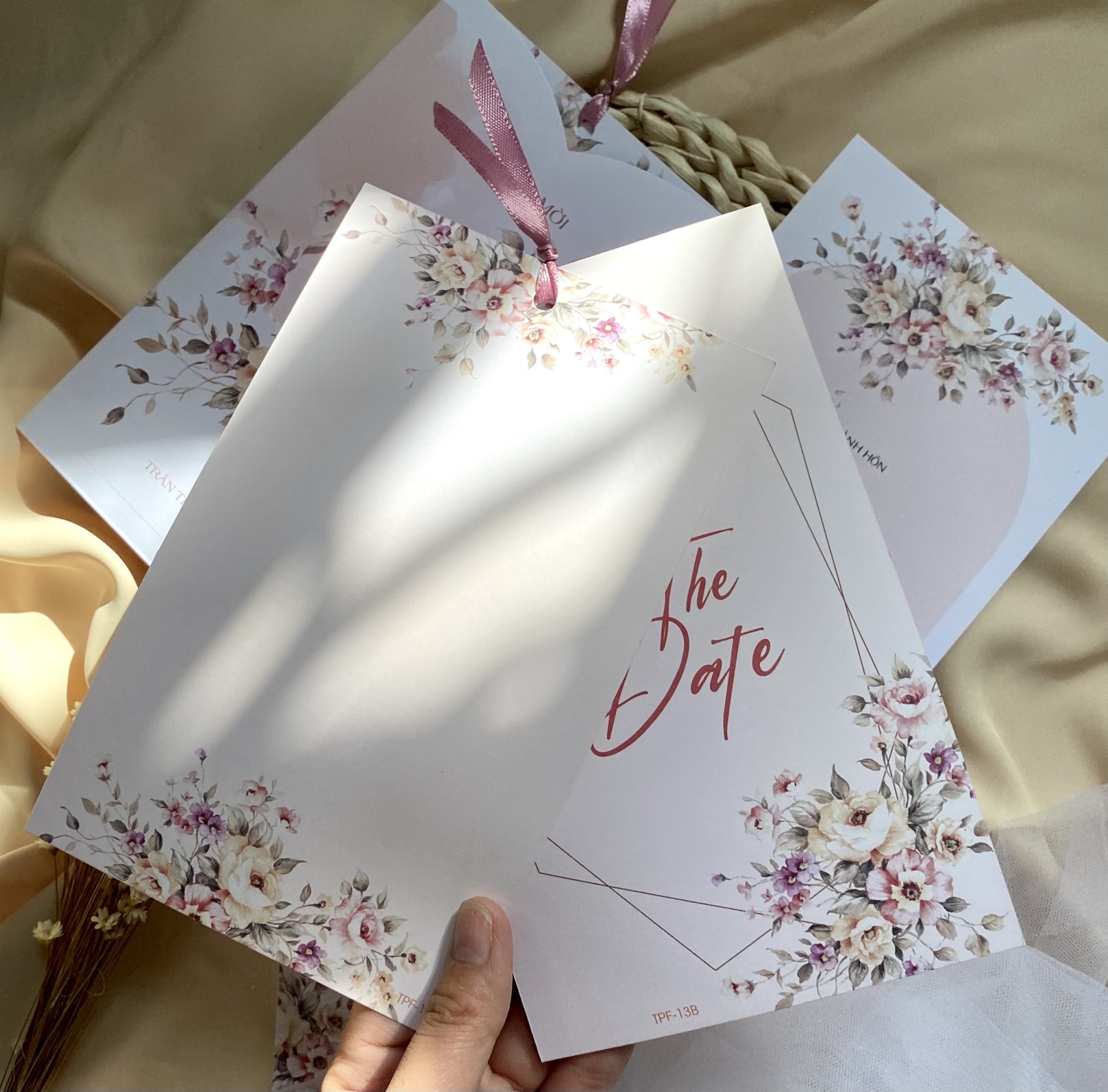 thiệp cưới Hạ Long, thiết kế thiệp cưới Quảng Ninh, in thiệp cưới đẹp tại Hạ Long, mẫu thiệp cưới sang trọng, thiệp cưới hiện đại tinh tế, thiệp cưới phong cách châu Âu, thiệp cưới truyền thống Việt Nam, thiệp cưới giá rẻ Hạ Long, thiệp cưới Phương Đông Hạ Long, dịch vụ in thiệp cưới nhanh, in thiệp cưới theo yêu cầu, xưởng in thiệp cưới uy tín, in thiệp cưới cao cấp Quảng Ninh, mẫu thiệp cưới hot trend 2025, thiệp cưới đơn giản mà đẹp, thiết kế thiệp cưới độc quyền, in thiệp cưới số lượng ít, thiệp cưới vintage cổ điển, mẫu thiệp cưới tinh tế nhẹ nhàng, in thiệp cưới lấy ngay tại Hạ Long, thiệp cưới handmade đẹp, thiệp cưới tông màu pastel, thiệp cưới cao cấp sang trọng, mẫu thiệp cưới tối giản, thiết kế thiệp cưới theo phong cách riêng, mẫu thiệp cưới độc đáo ấn tượng, thiệp cưới màu nude thời thượng, thiệp cưới hoa văn truyền thống, thiệp cưới in nổi ép kim, thiệp cưới Hạ Long giá tốt