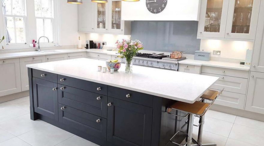 Lựa chọn ổ cắm điện âm bàn dành cho đảo bếp, quầy bar