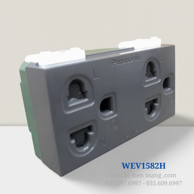 Ổ cắm Panasonic WEV1582H