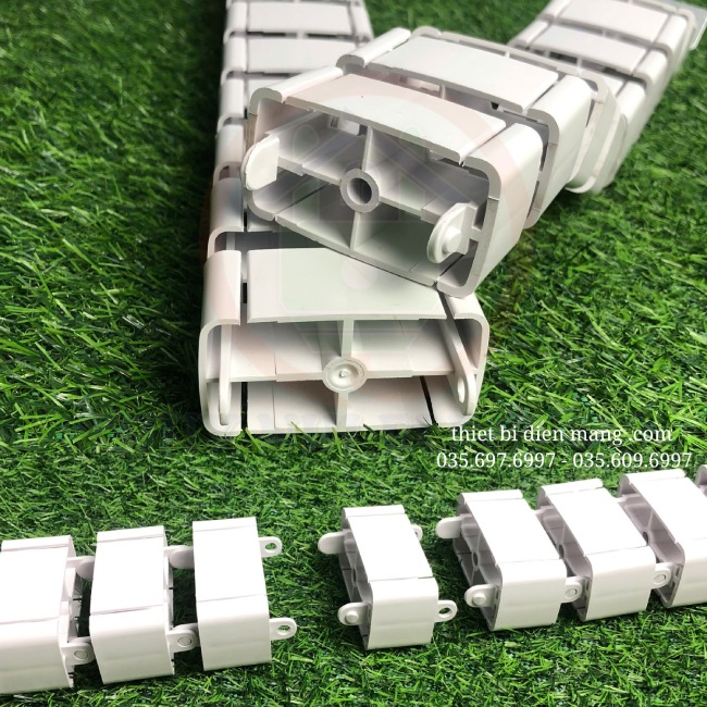 Ống Luồn Dây Điện Chân Bàn Dạng Khớp Hình Vuông Màu Trắng TNE1-XKL-V-T