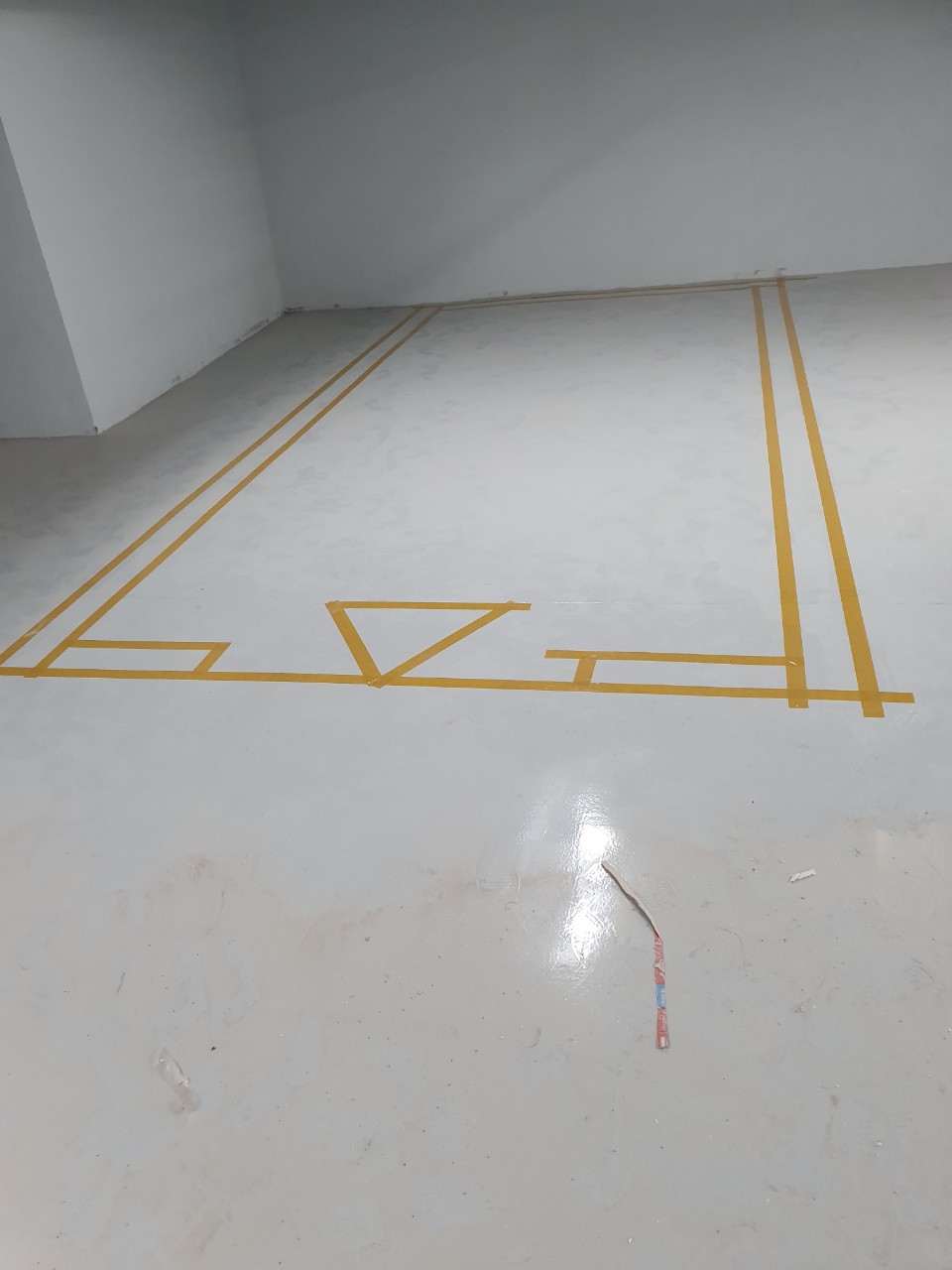 Thi công kẻ vạch, tổ chức giao thông tầng hầm