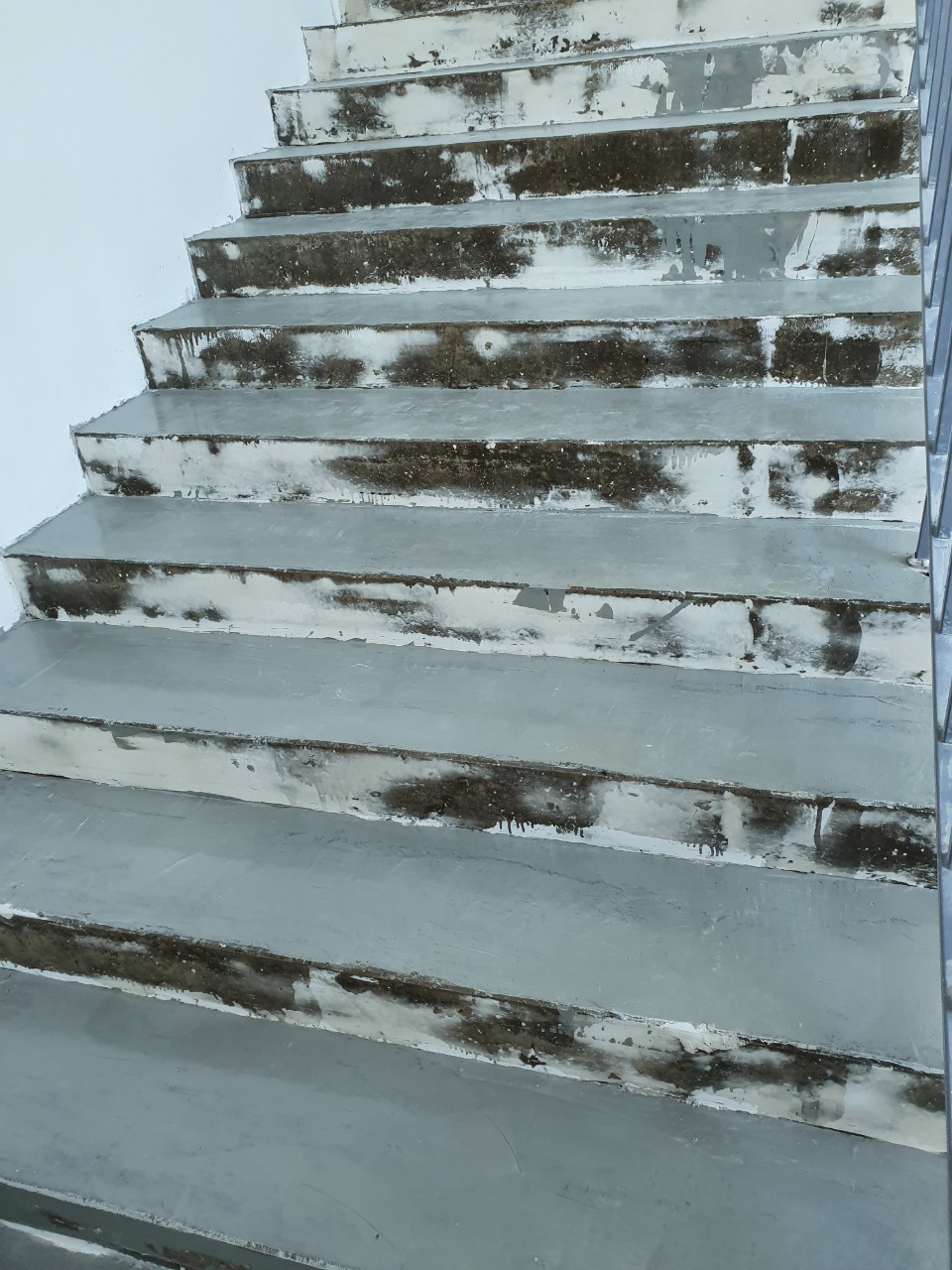 Thi công cầu thang bộ Trường Quốc Tế Korea Global Xuân Phương