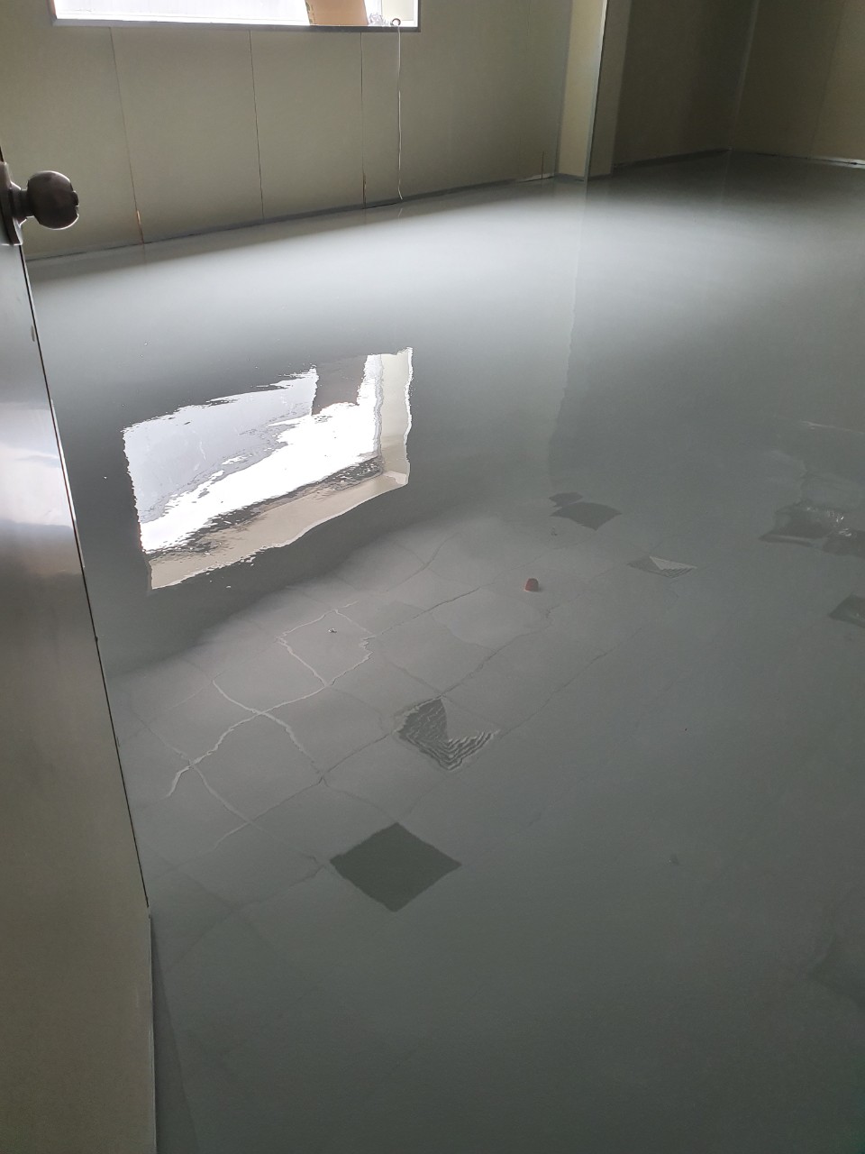 Thi công sơn nền epoxy nhà xưởng công nghiệp KCN Quế Võ 3